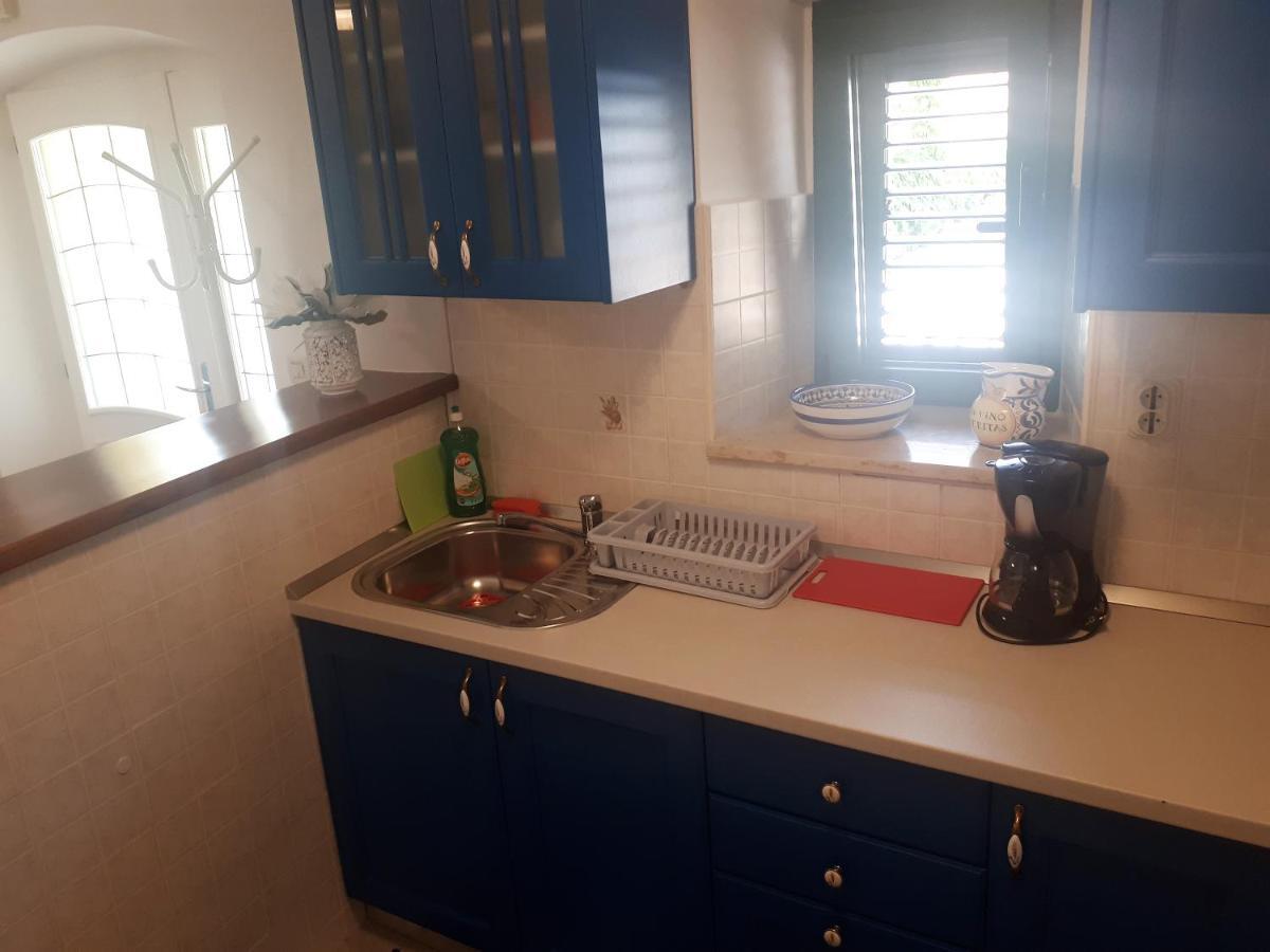 Apartment Terra Rossa Kaštelir Eksteriør bilde