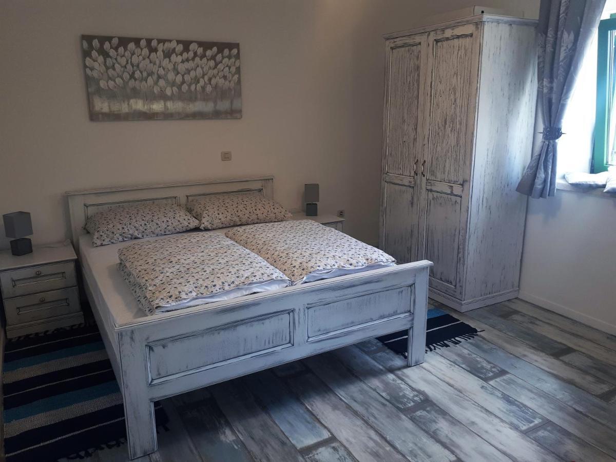 Apartment Terra Rossa Kaštelir Eksteriør bilde